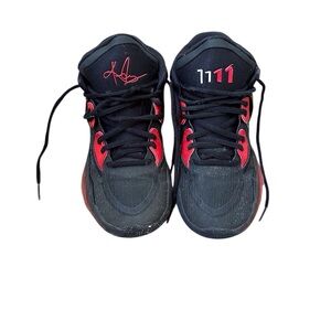 Nike Kids Kyrie Infinity Black and Red Sneakers, size 4.5